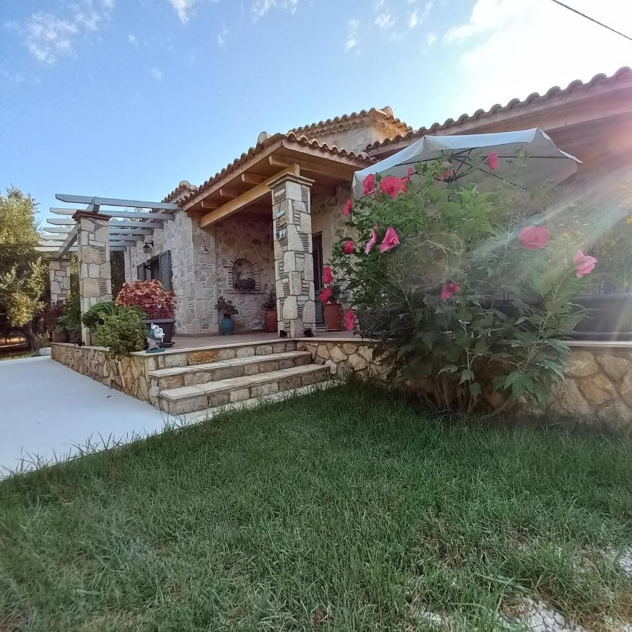 Villa Liberta Keri ภายนอก รูปภาพ